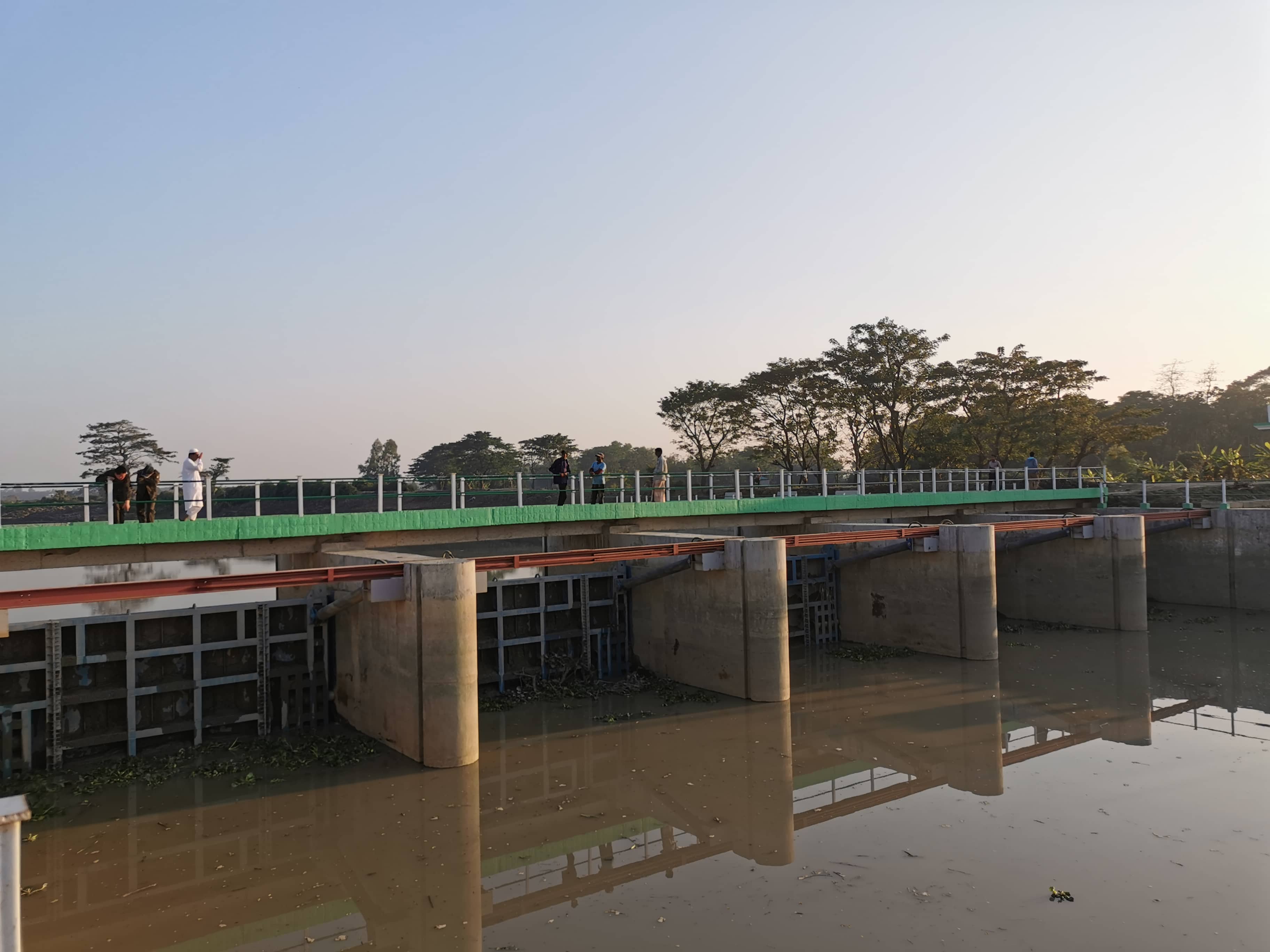 孟加拉翻板閘 (21).jpg